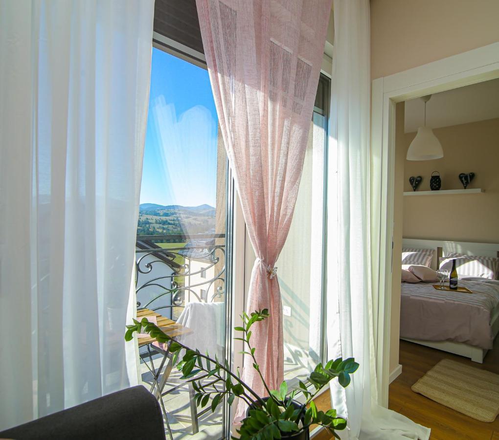 Narcis 17 - Novonamesteni Apartman Sa Prelepim Pogledom Na Tornik ズラティボール エクステリア 写真