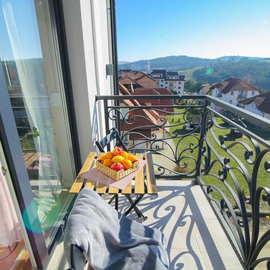 Narcis 17 - Novonamesteni Apartman Sa Prelepim Pogledom Na Tornik ズラティボール エクステリア 写真