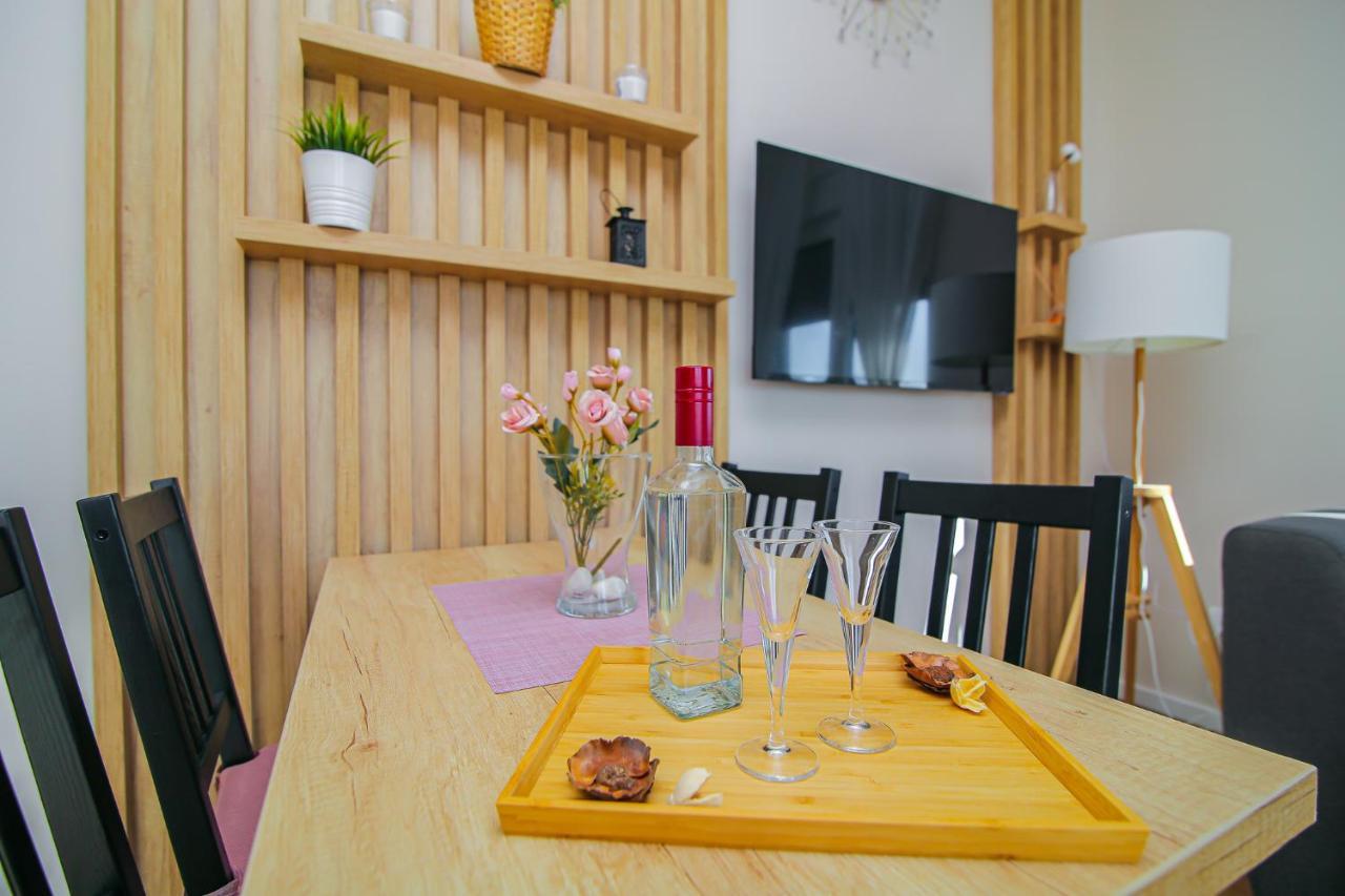 Narcis 17 - Novonamesteni Apartman Sa Prelepim Pogledom Na Tornik ズラティボール エクステリア 写真