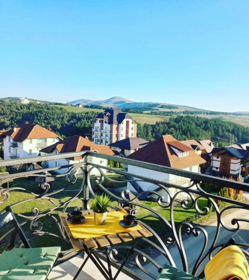 Narcis 17 - Novonamesteni Apartman Sa Prelepim Pogledom Na Tornik ズラティボール エクステリア 写真